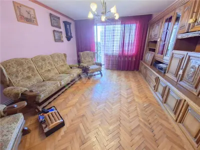 Apartament 3 camere Bacău - poza 2