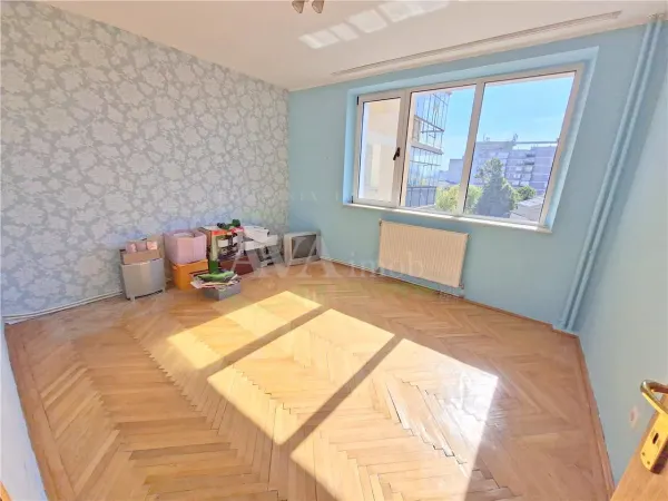 Apartament 3 camere Bacău - poza 11