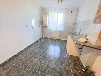 Apartament 3 camere Bacău - poza 14