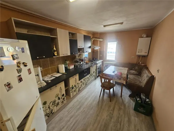 Apartament 3 camere Reșița - poza 2