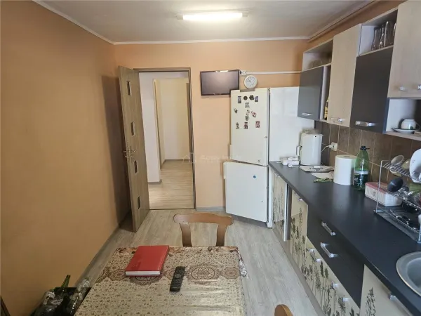 Apartament 3 camere Reșița - poza 16