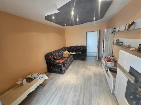 Apartament 3 camere Reșița - poza 18