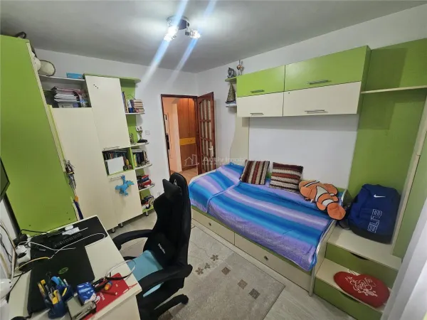 Apartament 3 camere Reșița - poza 17