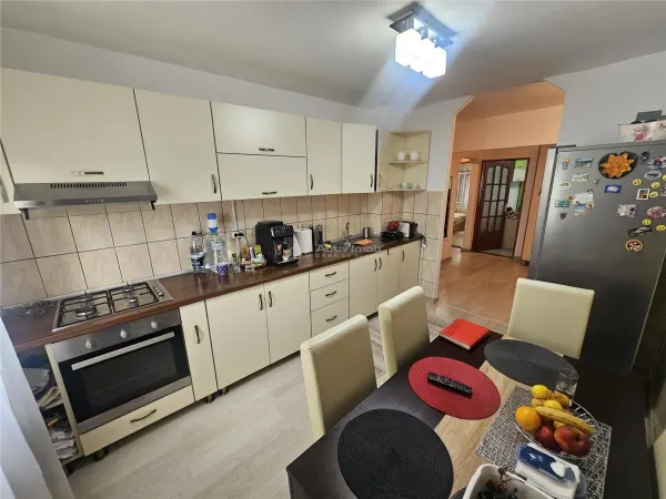 Apartament 3 camere Reșița - poza 19