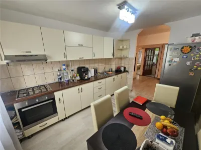 Apartament 3 camere Reșița - poza 19