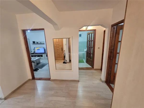 Apartament 3 camere Reșița - poza 21