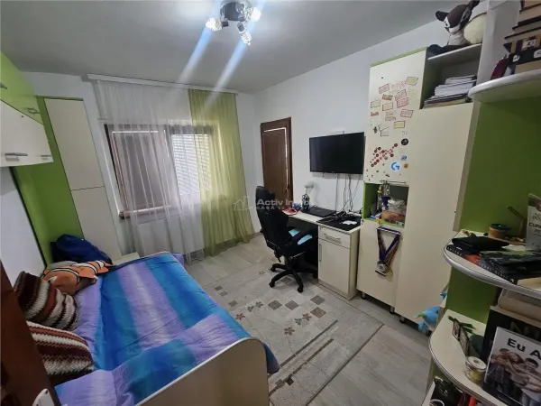 Apartament 3 camere Reșița - poza 4