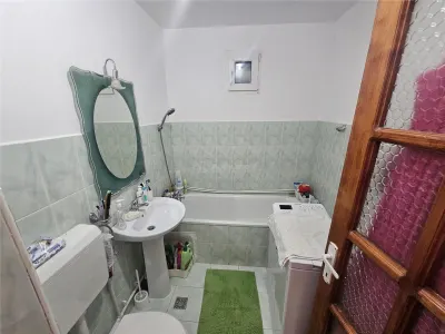 Apartament 3 camere Reșița - poza 8