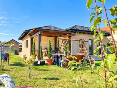 Casă 4 camere Miroslava - poza 16