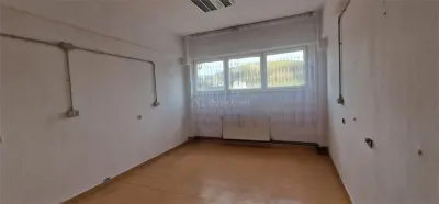 Spațiu comercial Reșița - poza 20