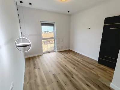 Casă 4 camere Moșnița Nouă - poza 6