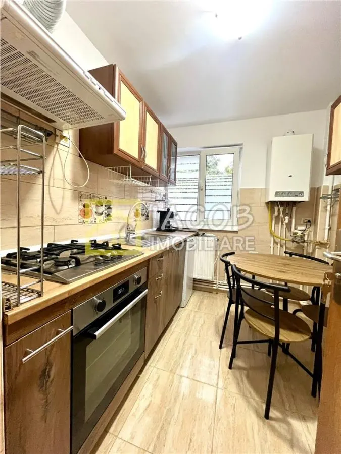 Apartament 2 camere Bacău - poza 1