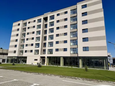 PROPRIETAR Inchiriez Apartament 2 camere BLOC NOU 2026 - Bacau