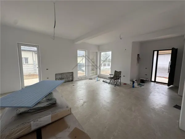 Casă 4 camere Domnești - poza 3