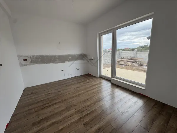 Casă 4 camere Domnești - poza 4
