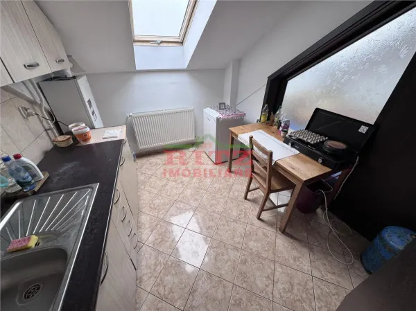 Apartament 3 camere Slatina - poza 2