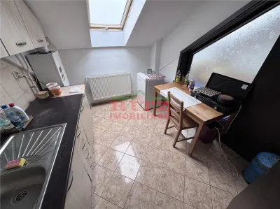 Apartament 3 camere Slatina - poza 2