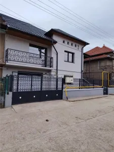 Casa renovata 2026 Chizid 3 dormitoare 3 bai - Hunedoara