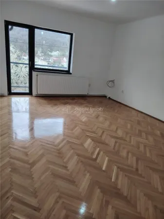 Casă 4 camere Hunedoara - poza 18