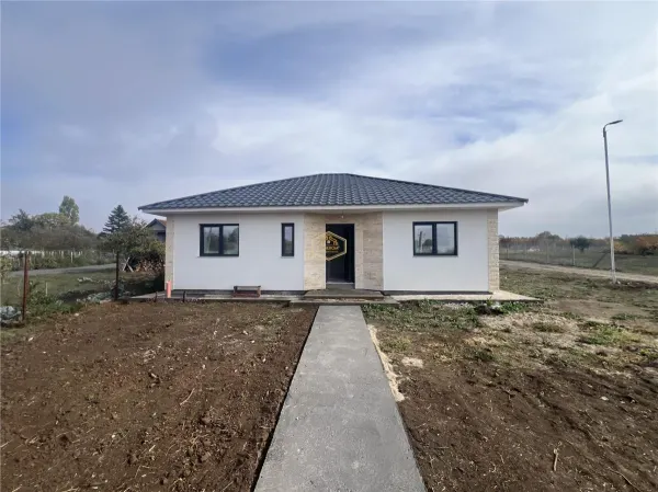 Casă 3 camere Satu Mare - poza 1
