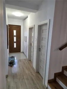 Casă 4 camere Dumbrăvița - poza 9