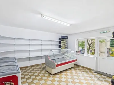 Spațiu comercial 62 mp de vânzare – Sovata - Oradea