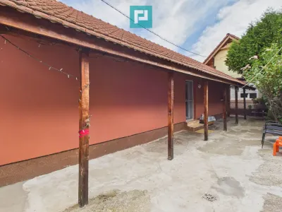 Casă cu 2 corpuri, teren 398 mp, Oradea - Oradea