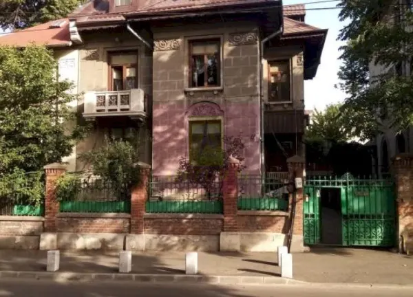 Apartament 7 camere București - poza 1