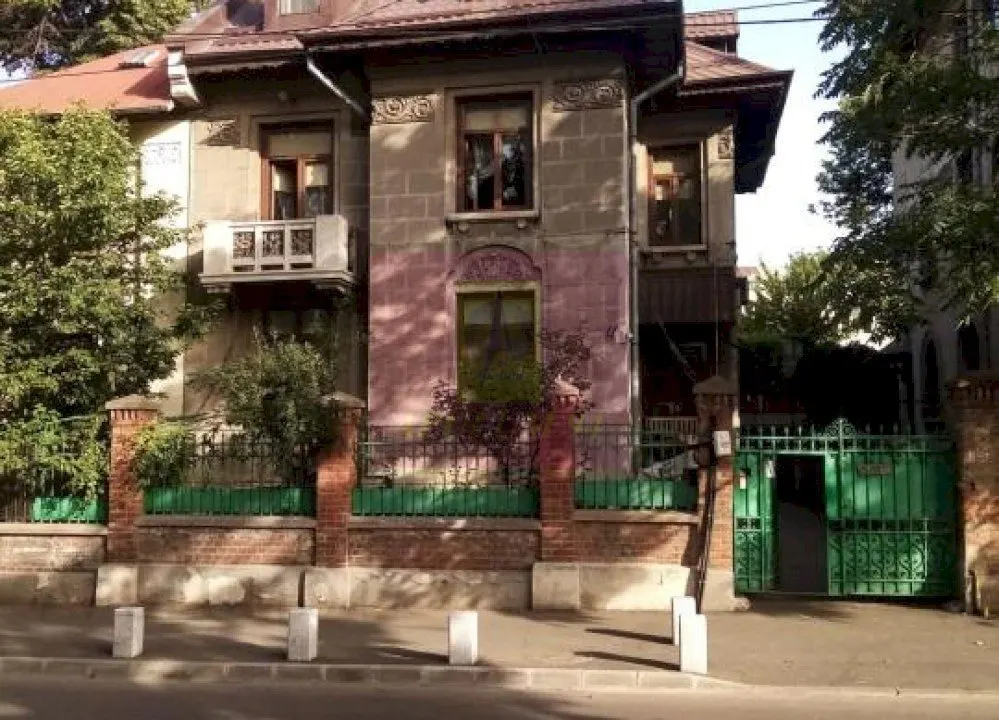 Apartament 7 camere București - poza 1