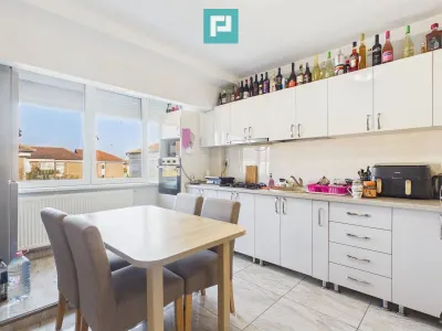 Apartament 4 camere Oradea - poza 8