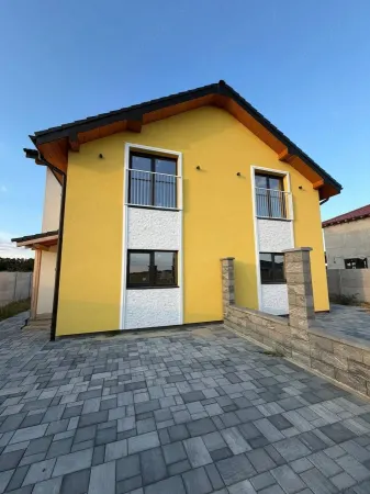 Casă 4 camere Moșnița Veche - poza 8