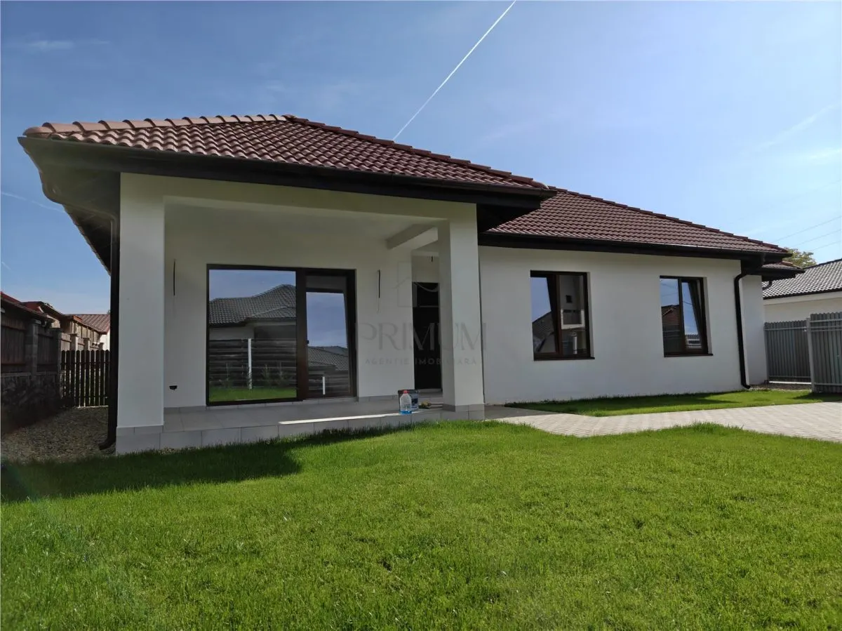 Casă 4 camere Moșnița Nouă - poza 1