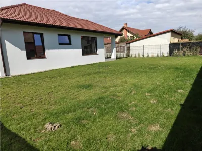DUPLEX FINALIZAT - LANGA ASFALT - COMPARTIMENTARE PRACTICA - Mosnita Noua