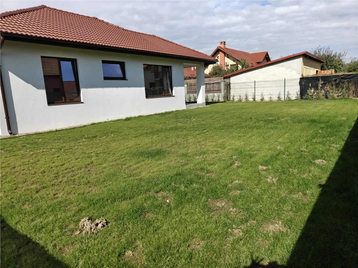 Casă 4 camere Moșnița Nouă - poza 1