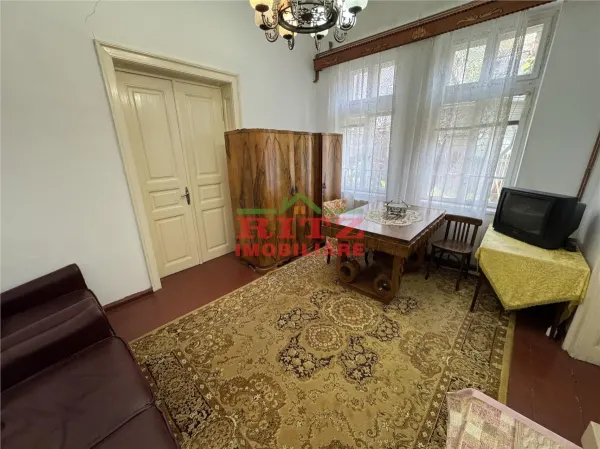 Casă 4 camere Slatina - poza 1