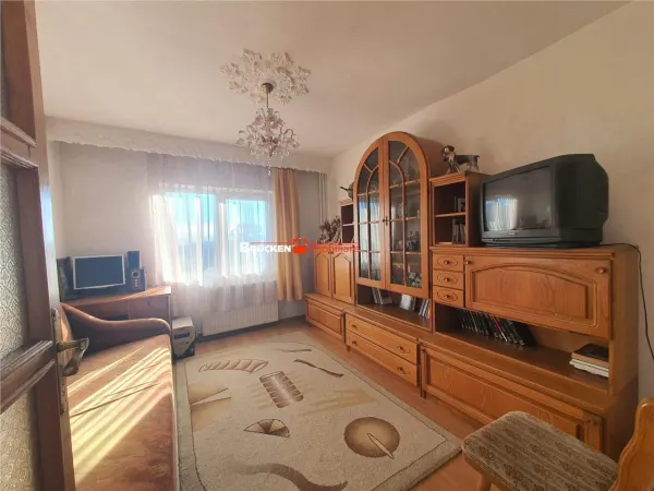 Apartament 4 camere Marghita - poza 3