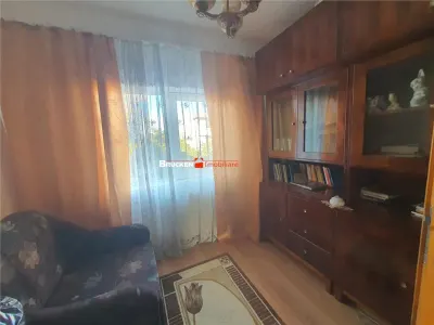 Apartament 4 camere Marghita - poza 4