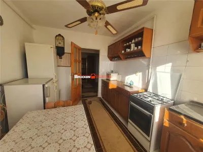 Apartament 4 camere Marghita - poza 6