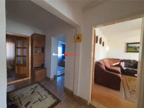 Apartament 4 camere Marghita - poza 7