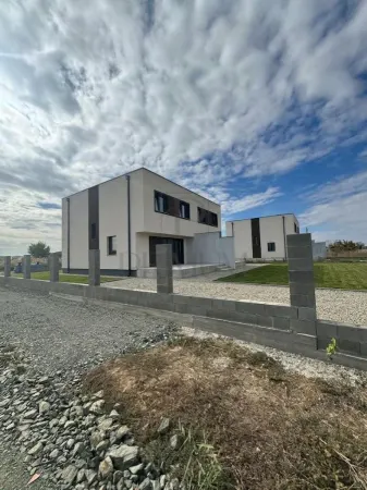Casă 4 camere Moșnița Nouă - poza 3