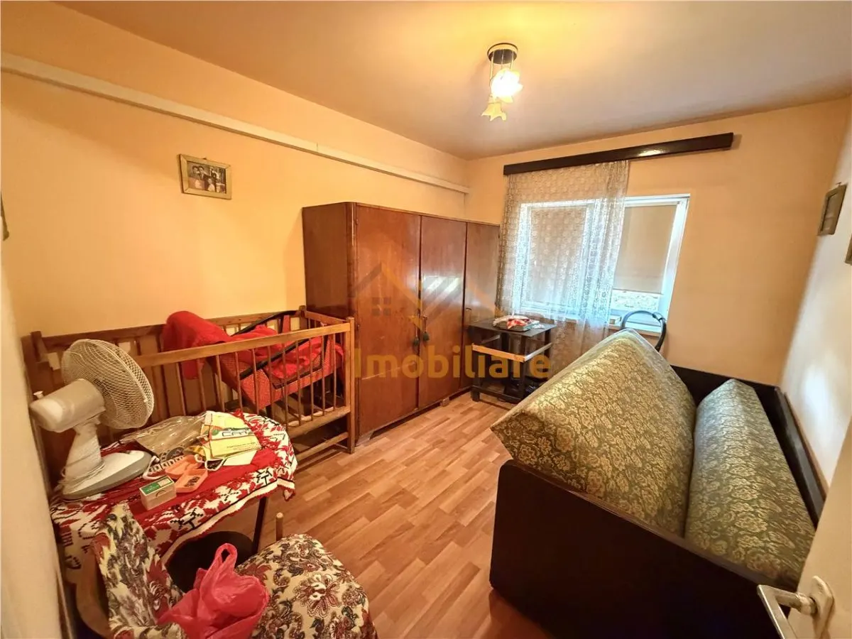 Apartament 3 camere Oradea - poza 1