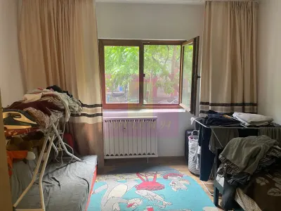 Apartament 4 camere 13 Septembrie,15 min pe jos metrou - Bucuresti