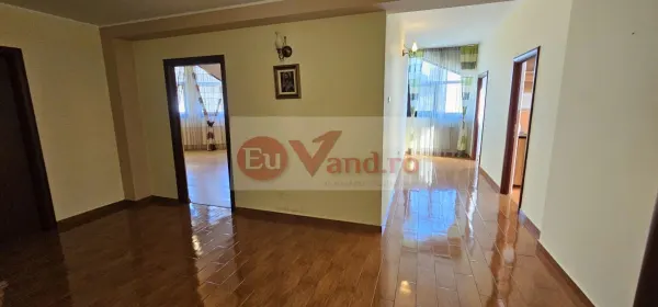 Apartament 5 camere Galați - poza 4