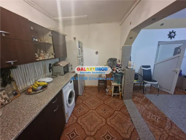 Casă 4 camere București - poza 2