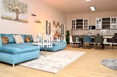 Apartament 4 camere de închiriat | Cisnădie, Central | Curte - Cisnadie