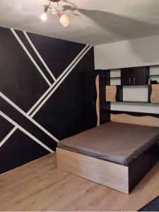 Inchiriez garsoniera zona Zahana - Slatina