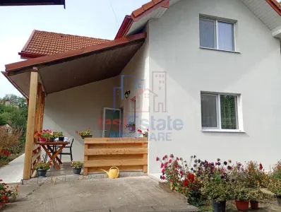 Casă 4 camere Carlig - poza 2