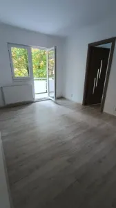 BRASADAS vinde ap 2 cam etaj 2/4 in Micro 15. - Satu Mare