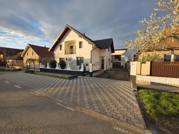 Casă 4 camere Botiz - poza 7