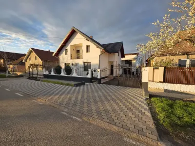 Casă 4 camere Botiz - poza 7